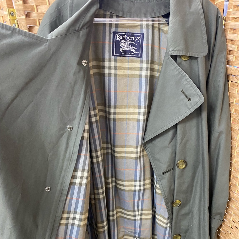 Burberry Olive Green Double-Breasted Trench Coat - Picture 6 of 8